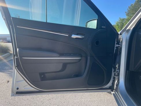 Used 2023 Chrysler 300 S RWD image 10