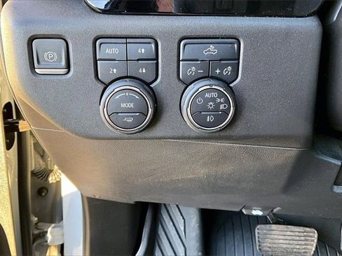 Used 2024 Chevrolet Silverado 1500 LT Trail Boss w/ Convenience Package II image 16