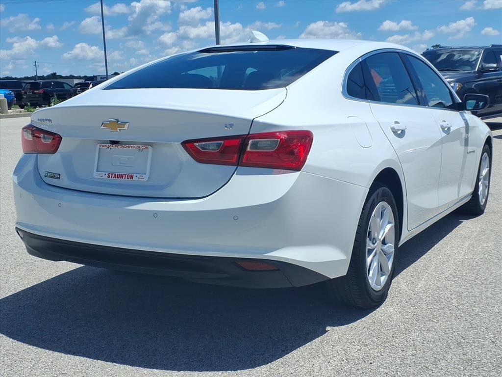 Used 2025 Chevrolet Malibu LT FWD image 2