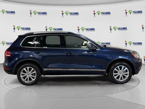 Used 2013 Volkswagen Touareg Sport image 6