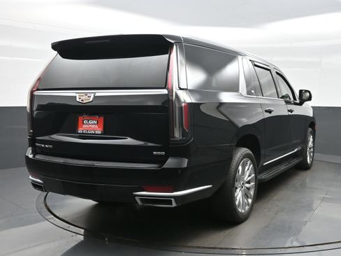 Used 2023 Cadillac Escalade ESV Premium Luxury AWD/4WD image 5