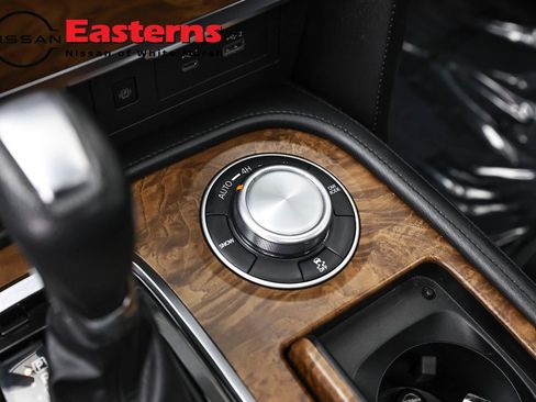 Used 2024 Nissan Armada SL AWD/4WD image 22