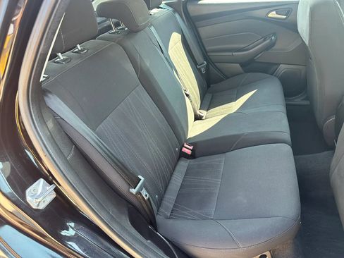 Used 2016 Ford Focus SE FWD image 13