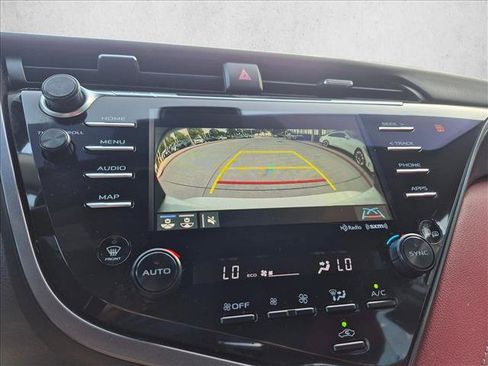 Used 2019 Toyota Camry XSE FWD image 13