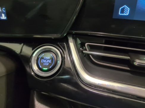 Used 2025 Chevrolet Trax RS w/ Driver Confidence Package image 15