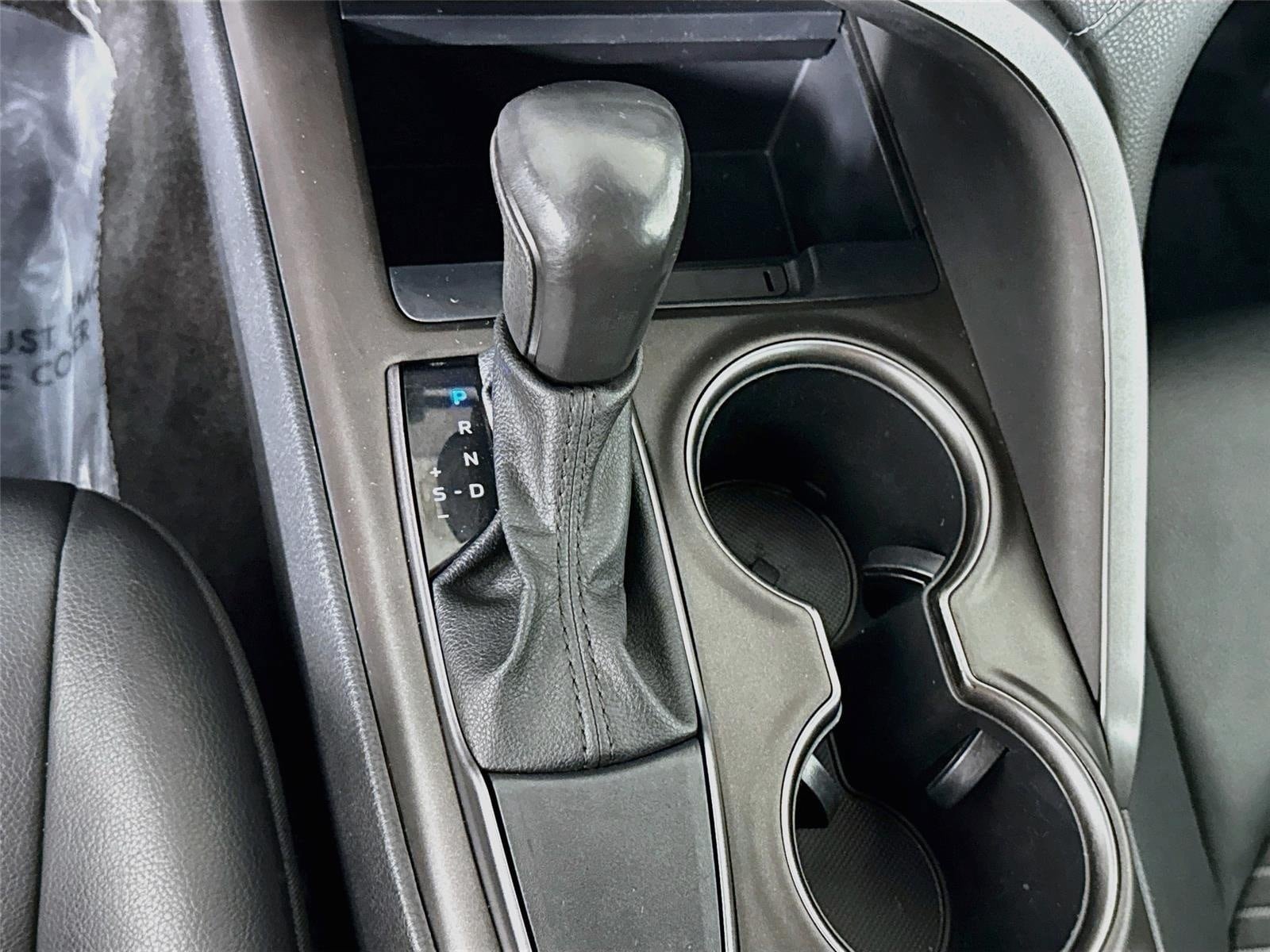 Used 2021 Toyota Camry SE FWD image 17