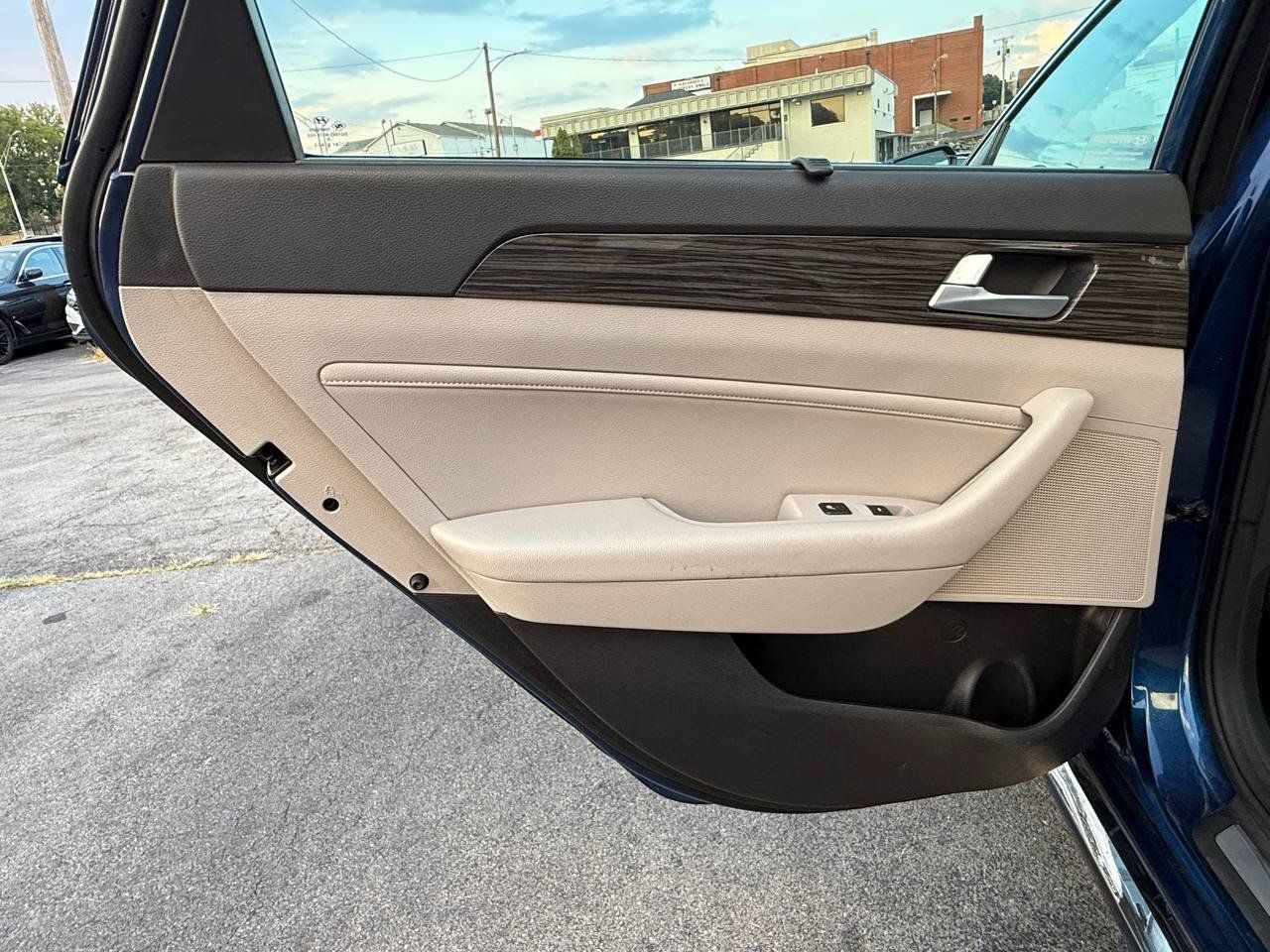 Used 2015 Hyundai Sonata Limited FWD image 33