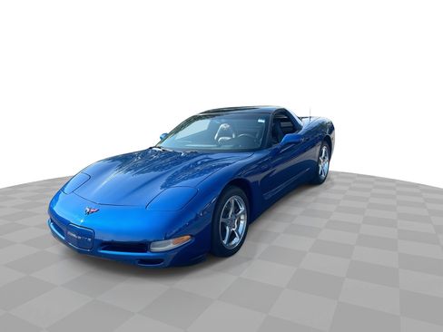 Used 2002 Chevrolet Corvette Coupe w/ Preferred Equipment Group2 RWD image 4