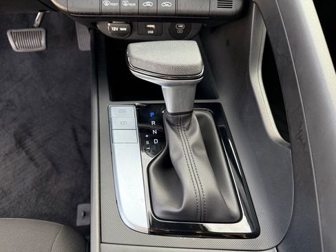 Certified 2024 Hyundai Elantra SEL image 19