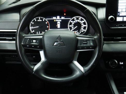 Used 2022 Mitsubishi Outlander SE FWD image 25