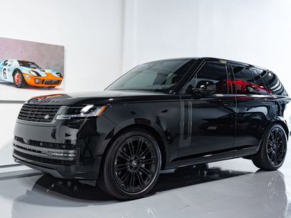 Used 2025 Land Rover Range Rover SE