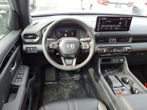 New 2026 Honda Pilot TrailSport image 6