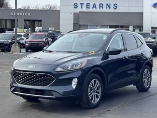 Used 2022 Ford Escape SEL video 2