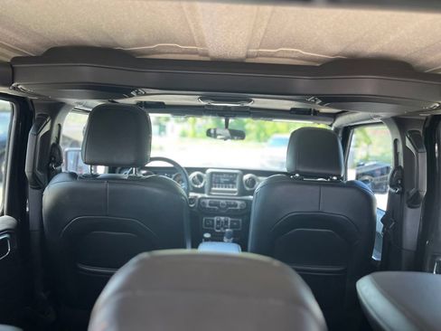 Used 2018 Jeep Wrangler Unlimited Sahara w/ LED Lighting Group AWD/4WD image 22