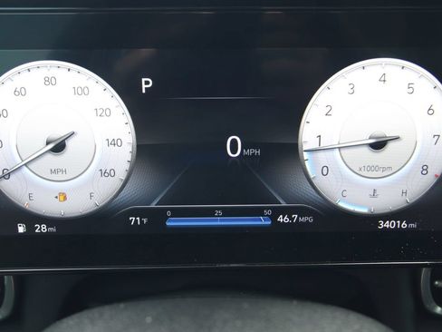 Used 2023 Hyundai Elantra Limited w/ Preferred Accessory Package FWD image 43