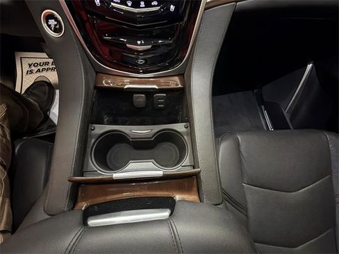 Certified 2020 Cadillac Escalade Luxury w/ Escalade Sport Edition image 21