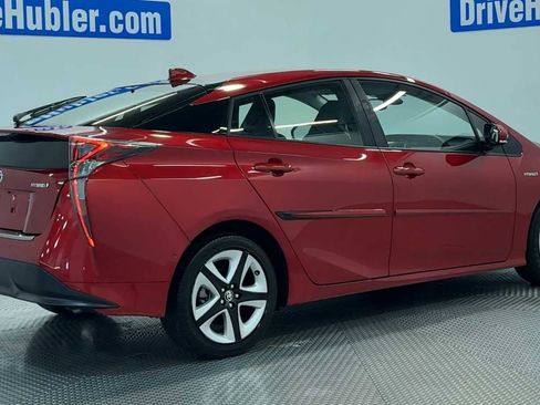 Used 2017 Toyota Prius Four Touring w/ Premium Convenience Package FWD image 8