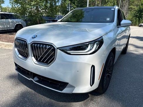 Certified 2025 BMW X3 xDrive30i w/ Premium Package AWD/4WD image 9