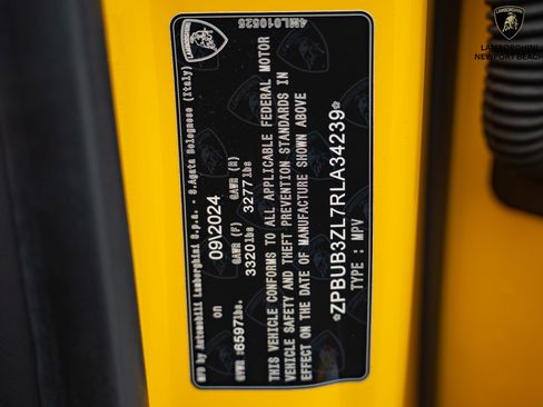 Used 2024 Lamborghini Urus S image 38