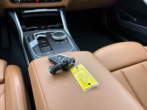 Used 2023 BMW 330i xDrive Sedan w/ Premium Package AWD/4WD image 33