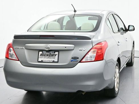 Used 2013 Nissan Versa SV w/ Convenience Pkg image 6