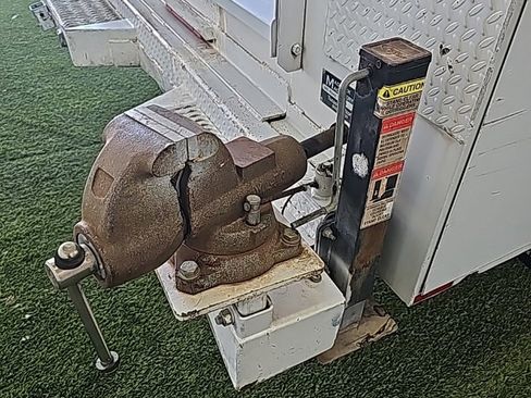 Used 2013 Ford F550 2WD Regular Cab Super Duty w/ Payload Upgrade Pkg image 19