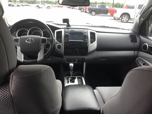 Used 2013 Toyota Tacoma 4x4 Double Cab w/ TRD Sport Pkg image 13