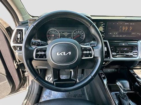 Used 2022 Kia Sorento SX image 11