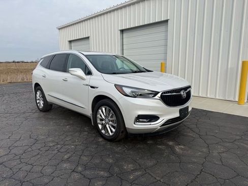 Used 2019 Buick Enclave Premium w/ Experience Buick Package image 9