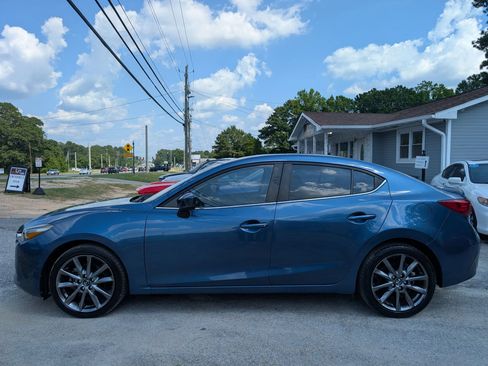 Used 2018 MAZDA MAZDA3 Touring FWD image 3