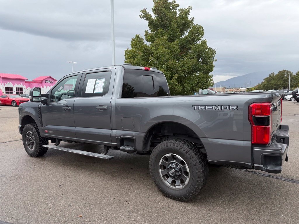 Used 2024 Ford F350 Lariat w/ Lariat Ultimate Package AWD/4WD image 3