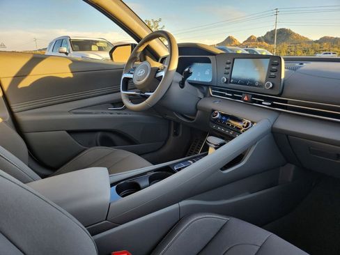 New 2026 Hyundai Elantra SEL Sport image 25