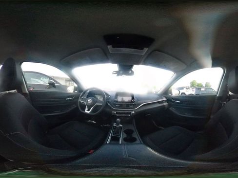 Used 2025 Nissan Altima 2.5 SV image 43