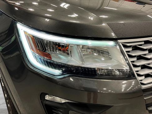 Used 2019 Ford Explorer Platinum AWD/4WD image 33