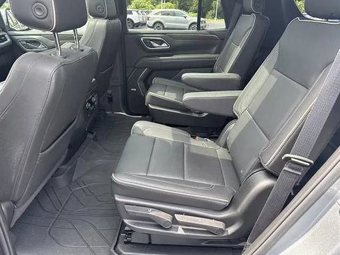 Used 2024 Chevrolet Tahoe Premier w/ Premium Package AWD/4WD image 18