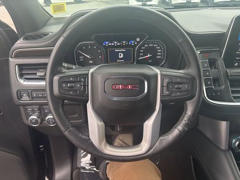 Used 2021 GMC Yukon XL SLE image 19