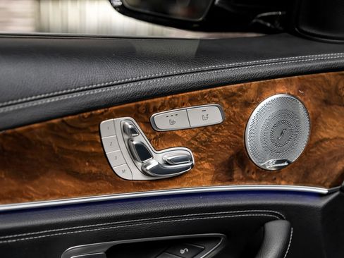 Used 2017 Mercedes-Benz E 300 image 42