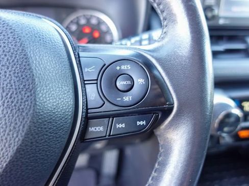 Certified 2020 Toyota RAV4 XLE w/ Convenience Package image 19