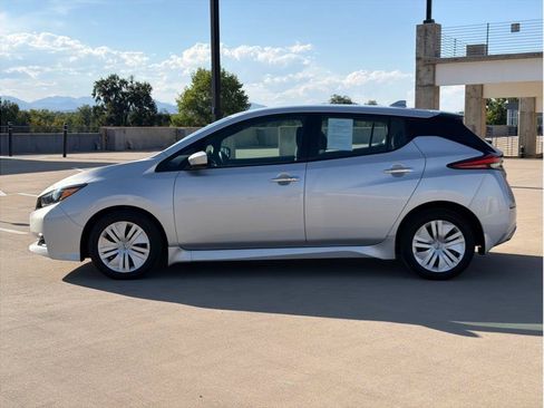 Used 2024 Nissan Leaf S FWD image 4