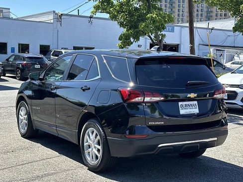 Used 2024 Chevrolet Equinox LT w/ LPO, Floor Liner Package FWD image 4