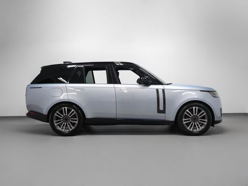 Used 2023 Land Rover Range Rover SE AWD/4WD image 5