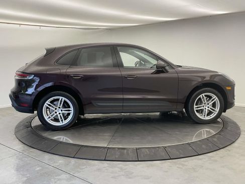 Certified 2023 Porsche Macan AWD/4WD image 8