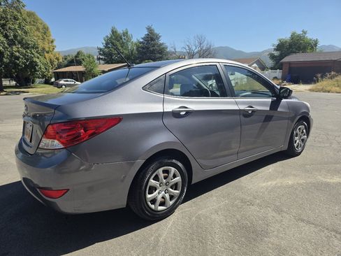 Used 2014 Hyundai Accent GLS image 3