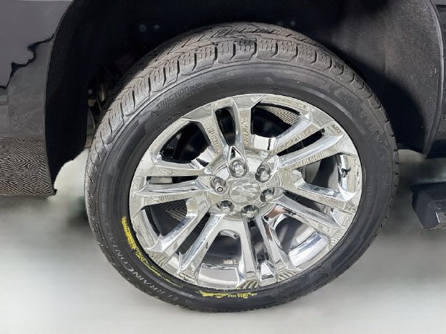 Used 2019 Chevrolet Tahoe Premier w/ Premier Plus Edition AWD/4WD image 32