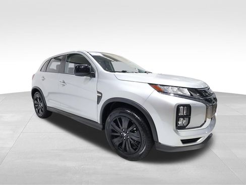 Used 2025 Mitsubishi Outlander Sport ES image 6