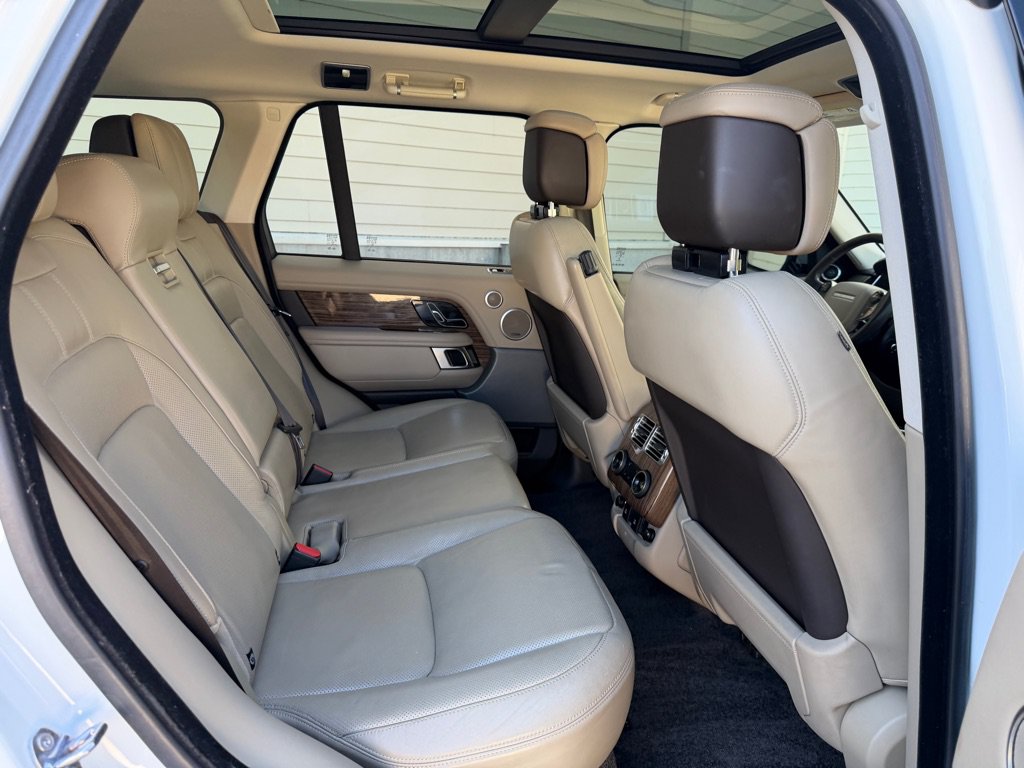 Used 2018 Land Rover Range Rover Supercharged AWD/4WD image 31