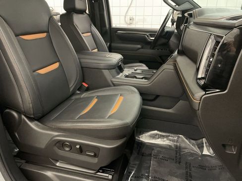 Used 2025 GMC Sierra 2500 AT4 w/ AT4 Premium Plus Package image 24