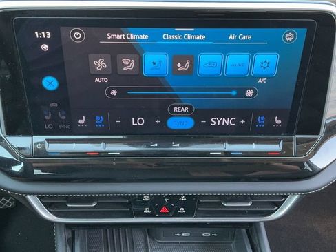 Used 2026 Volkswagen Atlas SE FWD image 21