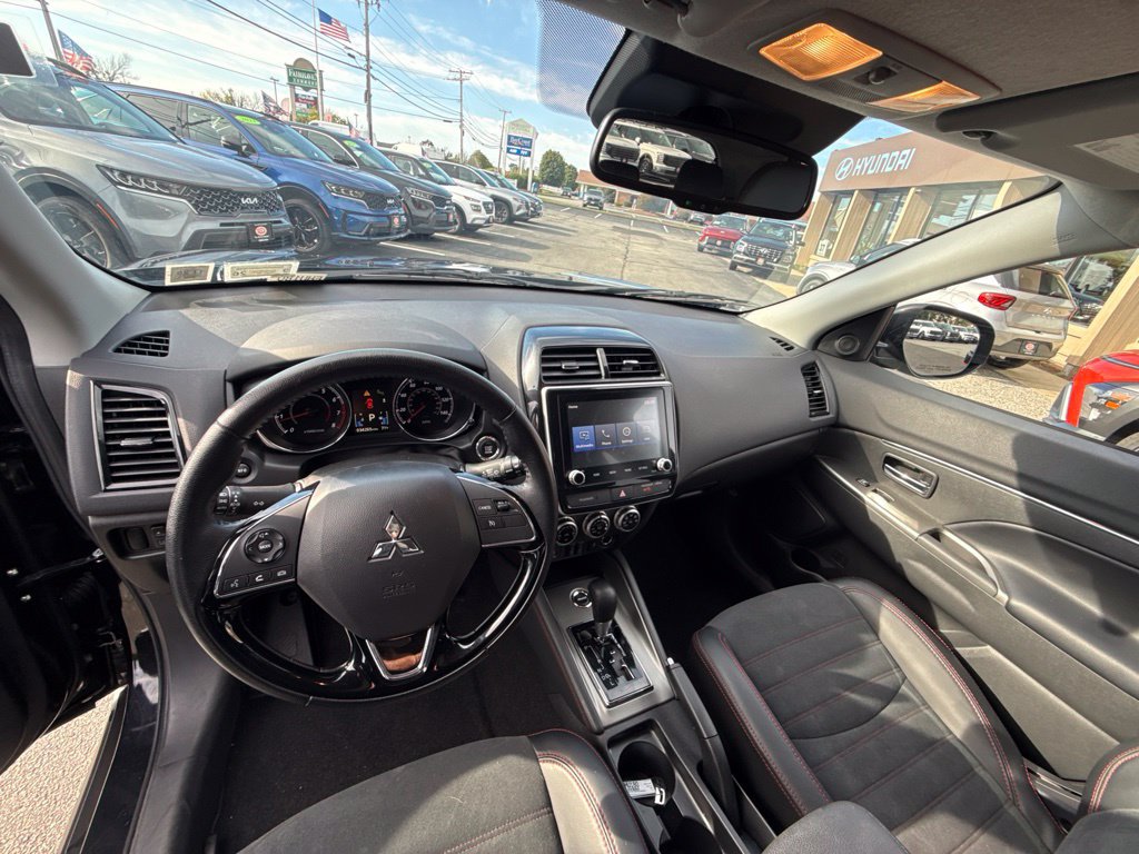 Used 2024 Mitsubishi Outlander Sport SE AWD/4WD image 16