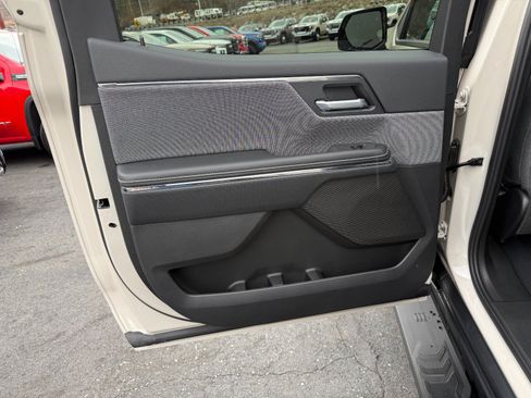 New 2026 GMC Sierra EV Elevation AWD/4WD image 17